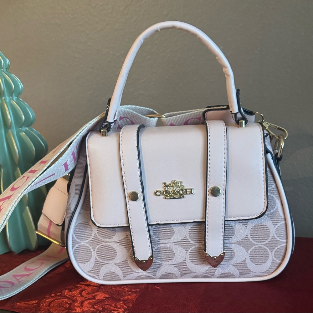 Mini Bag in pastel pink color